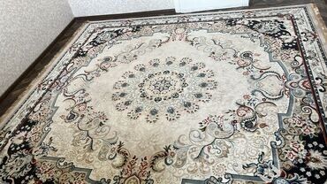 1 комнатные квартиры: 2 бөлмө, Кыймылсыз мүлк агенттиги, Чогуу жашоосу жок, Жарым -жартылай эмереги бар