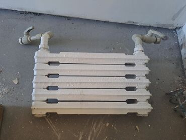 чугунные батареи новые: Батарея чугунная 5 секции. Целая не протекает. 2700сом