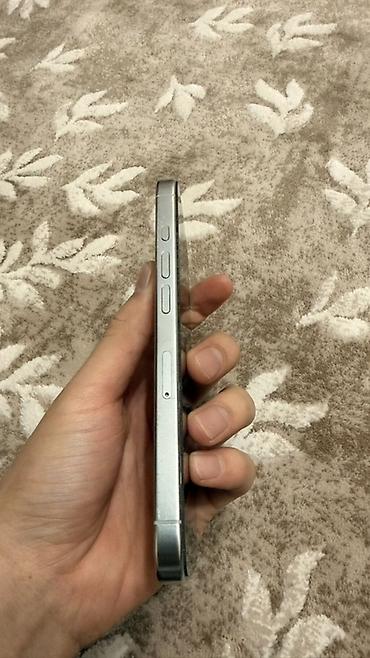 iphone 22: Смартфон Apple iPhone (серия с плоскими гранями, экран ~) в цвете — 3