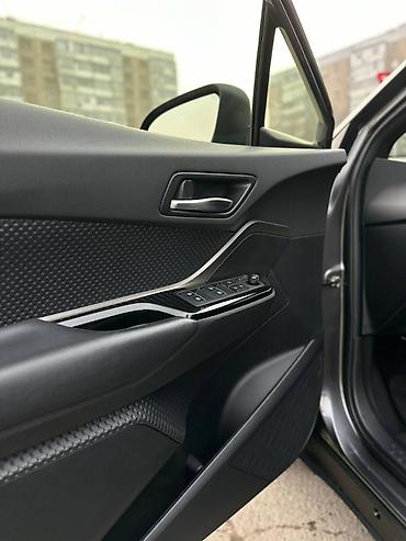 Toyota: Toyota C-HR: 2019 г., 2 л, Вариатор, Бензин, Кроссовер — 11