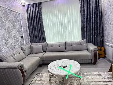 Künc divan satılır 450₼.açılır,baza var.Əla vəziyyətdə.Ünvan Binə 0418