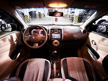 Nissan: Nissan Sunny / Versa sedan - Kuzov: sedan, qara rəng - Yürüş/il — 10