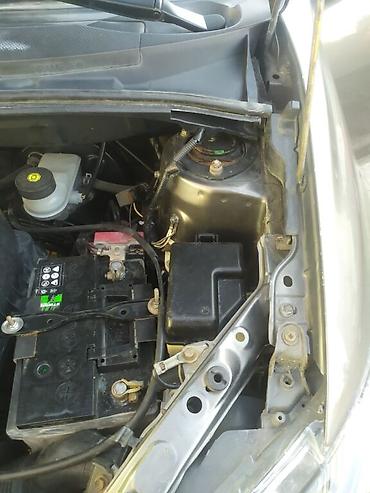 s class 221: Toyota Ist: 2004 г., 1.5 л, Механика, Бензин, Хэтчбэк — 8