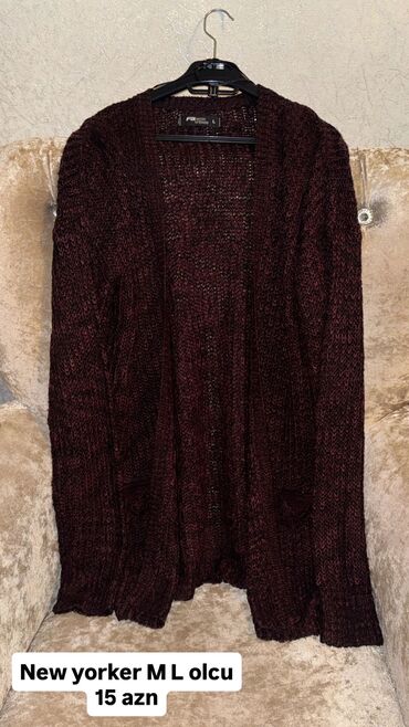 Köynək və bluzalar: Geyimler her biri yeni kimidir olculeri ferqlidir qeyd olunub her — 4