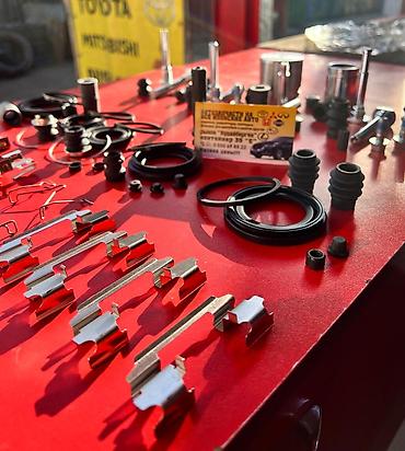 Другие детали тормозной системы: HYUNDAI -Тормозные колодки - Ремкомплекты суппорта - Поршни суппорта — 21