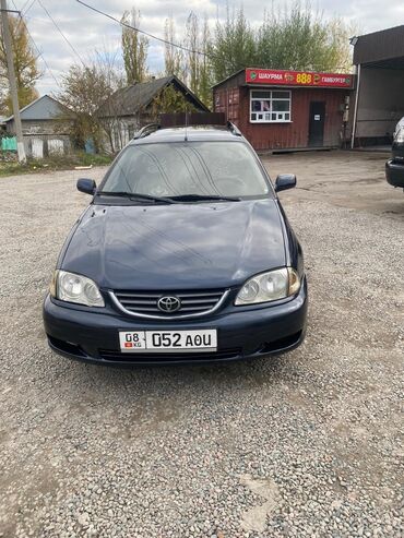 фара 212: Toyota Avensis: 2001 г., 2 л, Механика, Бензин, Универсал