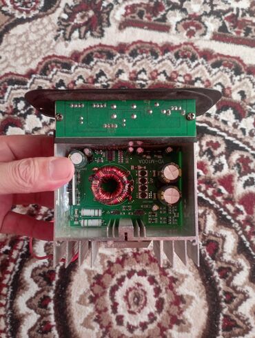 авто усилител: Усилитель