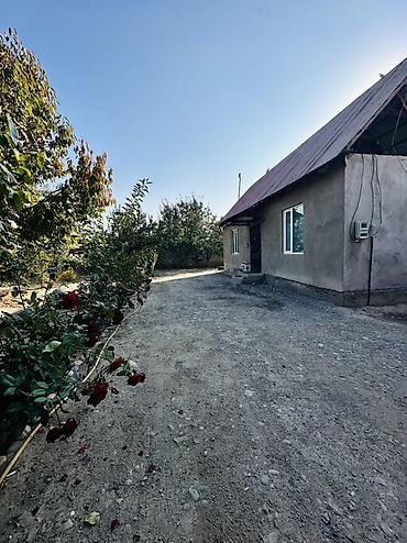 военно антоновка восст: 3 комнаты, 50 м², Бишкек, Азамат авторынок Собственник — 1
