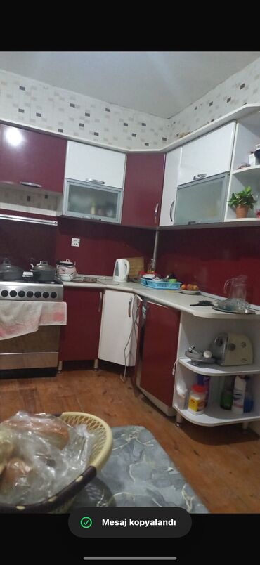 Qonaq otağı dəstləri: Mətbəx mebeli 200 azn ölçi 4 metirdi tək moyka ın arxasında prablem