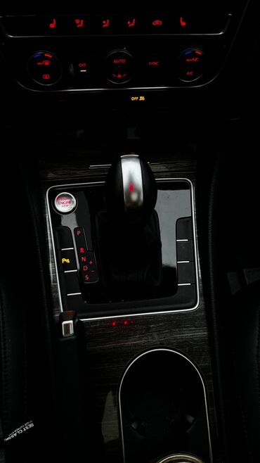 Volkswagen: Volkswagen Passat: 2018 г., 2 л, Автомат, Бензин, Седан — 4