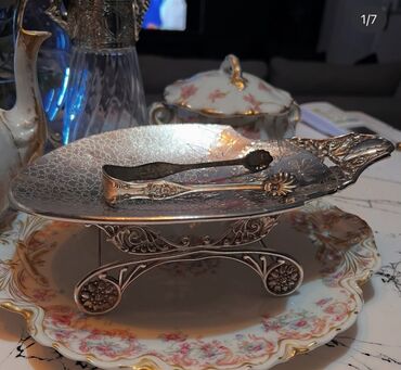 gul qabları: VICTORIAN SWEETS PEDESTAL BOWL SILVER PLATED 1880 ~