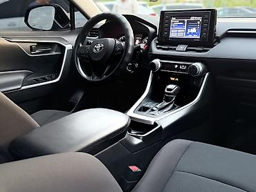Toyota: Toyota RAV4: 2021 г., 2.5 л, Автомат, Бензин, Кроссовер — 9
