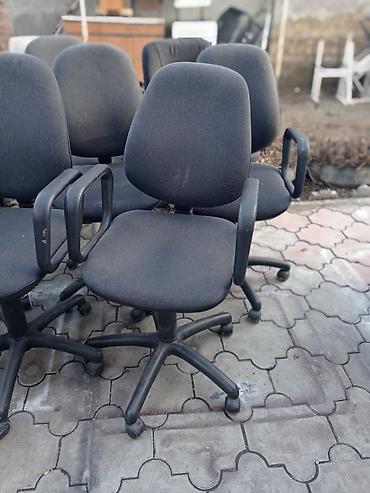 Офисные кресла: Офисное кресло, С колесиками, цвет - Черный — 2