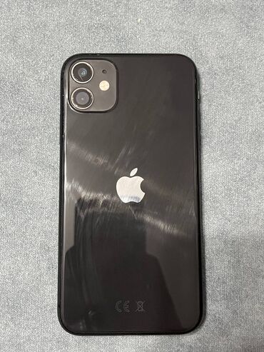 телефон iphone 11: IPhone 11, Б/у, 128 ГБ, Черный, Чехол, Зарядное устройство, 75 %