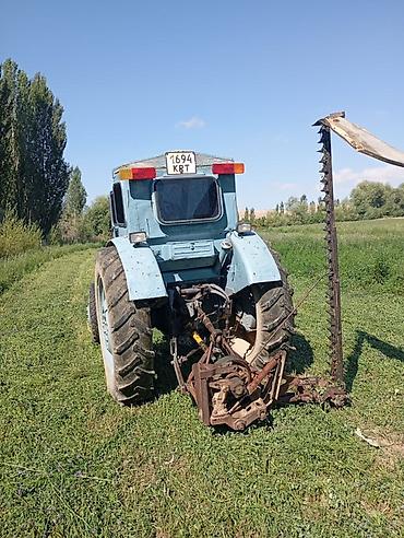 беларусь мтз 82 1: Трактор колесный с кабиной, цвет голубой. Полный привод — 3