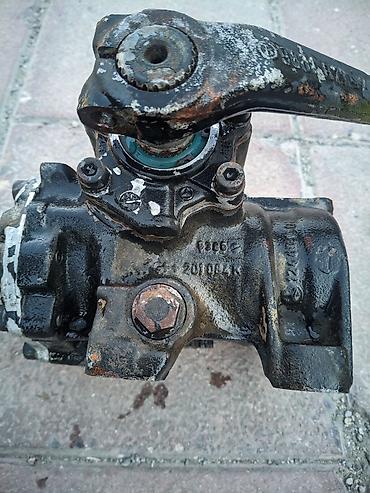 sukanlar: Rulevoy kalonka Mercedes 124 kuza. AZ luftu var. Islek veziyate - — 2