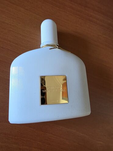 бальзам кондиционер для волос: Tom Ford "White Patchouli" tərəfindən istehsal olunan bu ağ şüşəli