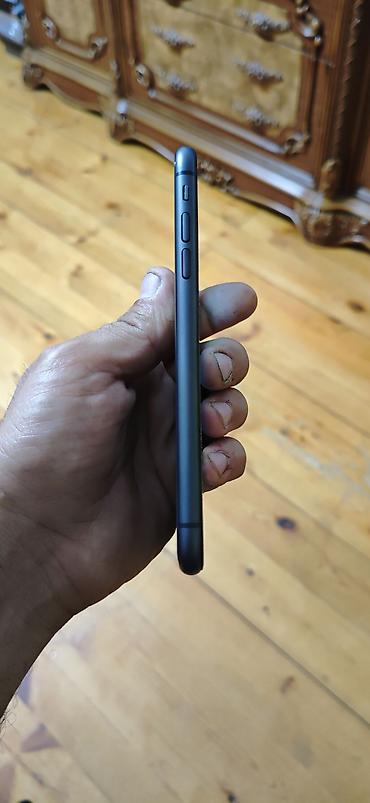 iphone 11 kac manat: IPhone 11, 128 GB, Black Titanium, Simsiz şarj, Face ID — 8