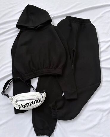 Gornji i donji deo: Komplet full termo 3500 dinara
HM🌺 — 9