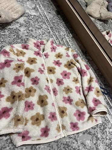 шерпа: Детская флисовая кофта UNIQLO, размер 110. - Модель: мягкий плюшевый — 5