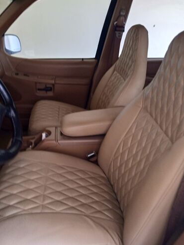 Ford: Ford Explorer SUV - Kuzov: qara rəng, 5 qapı, geniş baqajlı gövdə - — 17