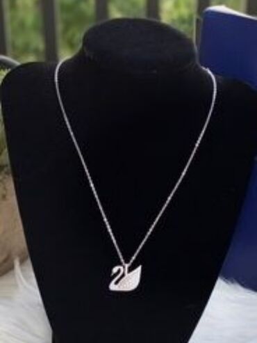 ženske farmerke novi pazar: Predivna swarovski ogrlica
