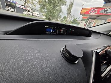 экономия бензин: Toyota Prius: 2019 г., Автомат, Гибрид, Хэтчбэк — 5
