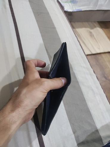 mirvari reng: Tommy Hilfiger kişi pulqabısı – qara rəng, klassik ikiqat — 4