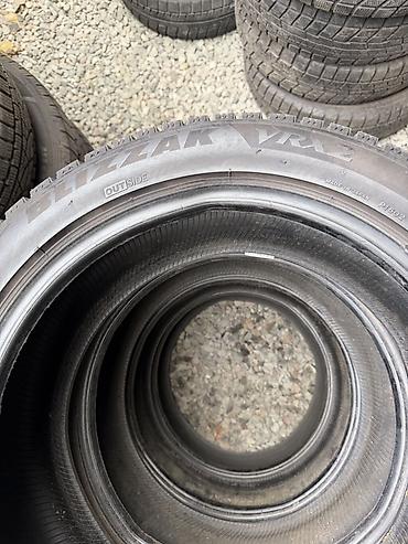 70 17: Комплект зимних шин Bridgestone Blizzak VRX2 - Размер: 215/50 R17 - — 5