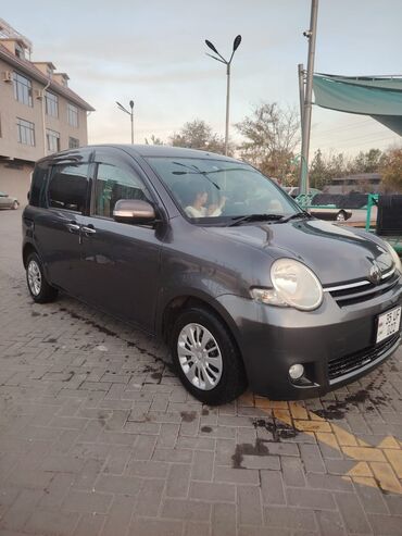 Toyota: Toyota Sienta: 2011 г., 1.5 л, Автомат, Бензин, Минивэн