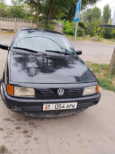 Транспорт: Volkswagen Passat: 1990 г., 1.8 л, Механика, Бензин, Седан — 1