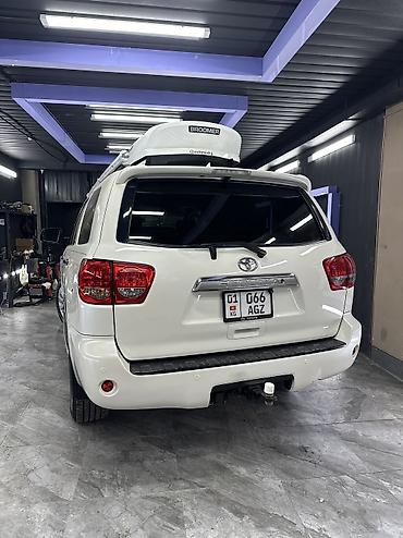 Toyota: Toyota Sequoia: 2010 г., 5.7 л, Автомат, Газ, Внедорожник — 5