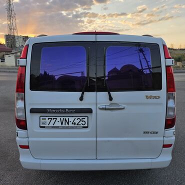 Mercedes-Benz: Mercedes‑Benz Vito 111 CDI, ağ rəngli miniven. rayonlar ve bakı — 2