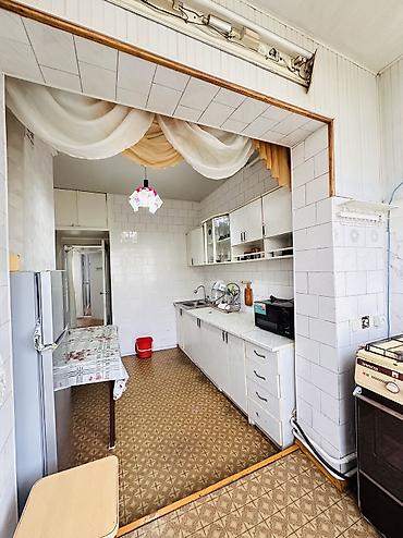 Продажа квартир: 3 комнаты, 70 м², 106 серия, 6 этаж, Старый ремонт — 9