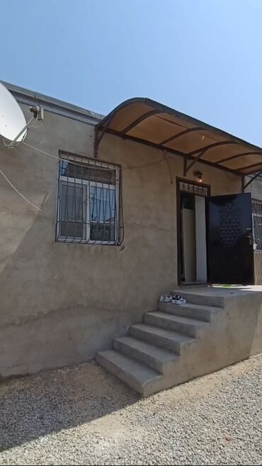 satılan həyət evləri: Ramana qəs. 3 otaqlı, 70 kv. m, Yeni təmirli