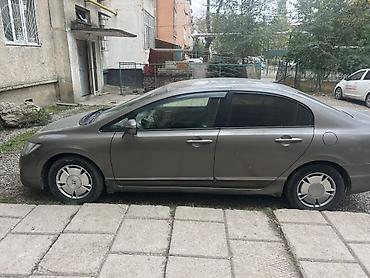 музыка в авто: Honda Civic: 2008 г., Гибрид, Седан — 3