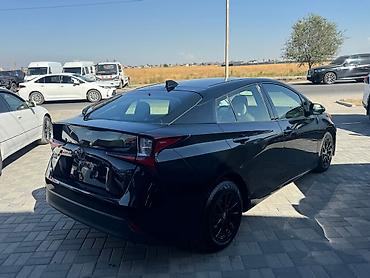 108: Toyota Prius: 2021 г., Автомат, Гибрид — 6