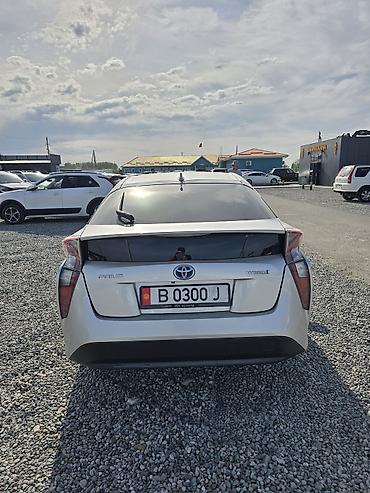voxy noah: Toyota Prius: 2016 г., 1.8 л, Вариатор, Гибрид, Хэтчбэк — 2