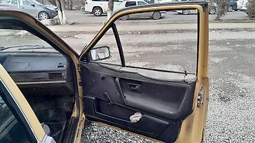 Volkswagen: Volkswagen Passat: 1982 г., 1.6 л, Механика, Бензин, Седан — 16