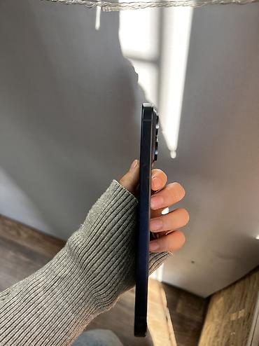 Apple iPhone: IPhone 15 Pro Max, Б/у, 512 ГБ, Black Titanium, Чехол, 84 % — 9