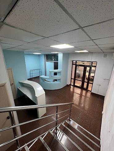 в цум: Магазин, Отдельностоящий магазин, 135 м² Действующий, Без оборудования, С ремонтом, Water сommunications, Electricity сommunications, Отдельный вход, 1 линия — 3