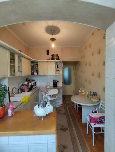 аренда квартир на долгий срок джал: 4 комнаты, Агентство недвижимости, Без подселения, С мебелью частично