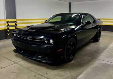 дверные карты на гольф 3: Dodge Challenger: 2018 г., Купе