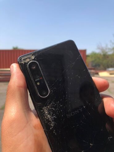 за сколько можно продать ноутбук на запчасти: Sony Xperia 1 II, Б/у, 256 ГБ, цвет - Черный, 2 SIM