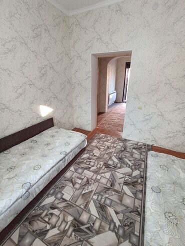 Посуточная аренда комнат: 100 м² — 4