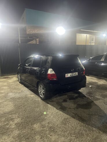 машина базар джалал абад: Honda Jazz: 2006 г., 1.4 л, Автомат, Бензин, Хетчбек