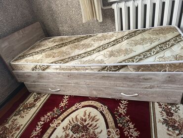 купить поролон для матраса 10 см: Односпальная кровать с матрасом и выдвижными ящиками. - Размер