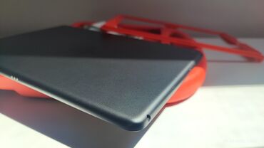 Планшеты: Планшет, Apple, память 32 ГБ, 10" - 11", Wi-Fi, Б/у, Классический цвет - Серый — 7