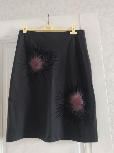 Ətəklər: Her ölcude maraqlı yübkalar. Şekillerde normal görünmeye bilər ancaq — 9