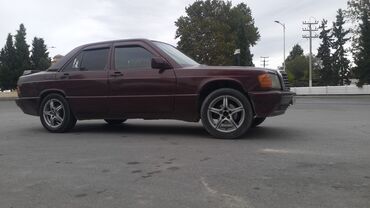 Mercedes-Benz: Mercedes-Benz 190 (W201): 2 l | 1992 il Sedan — 2